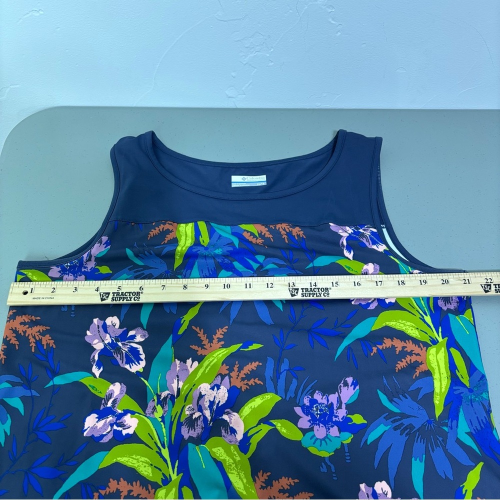 Columbia Women's XL Floral Navy Sleeveless Tank Top Outdoor Hiking Summer - Picture 7 of 8